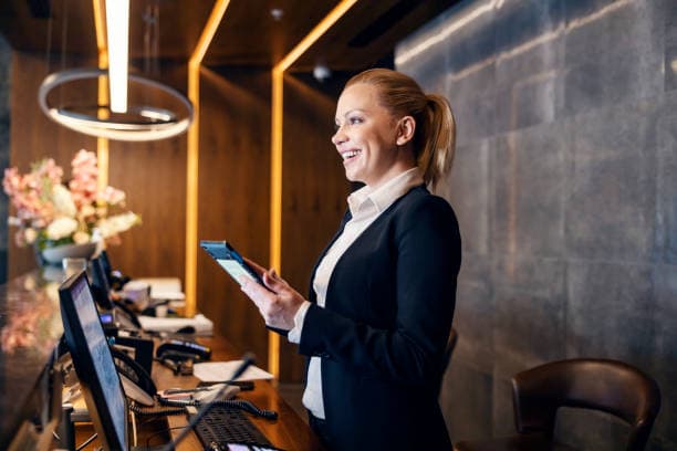 Hotel Rezeptionist / Resepsiyonist
