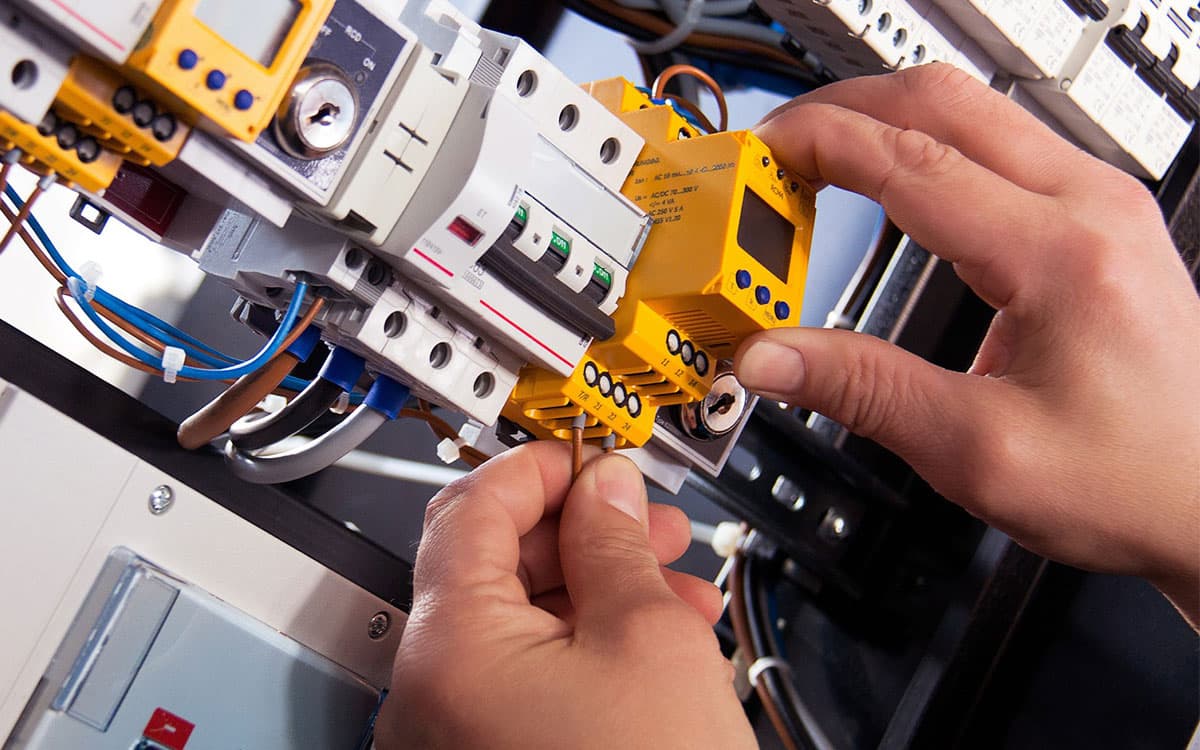 Elektrik / Elektronik Teknikeri