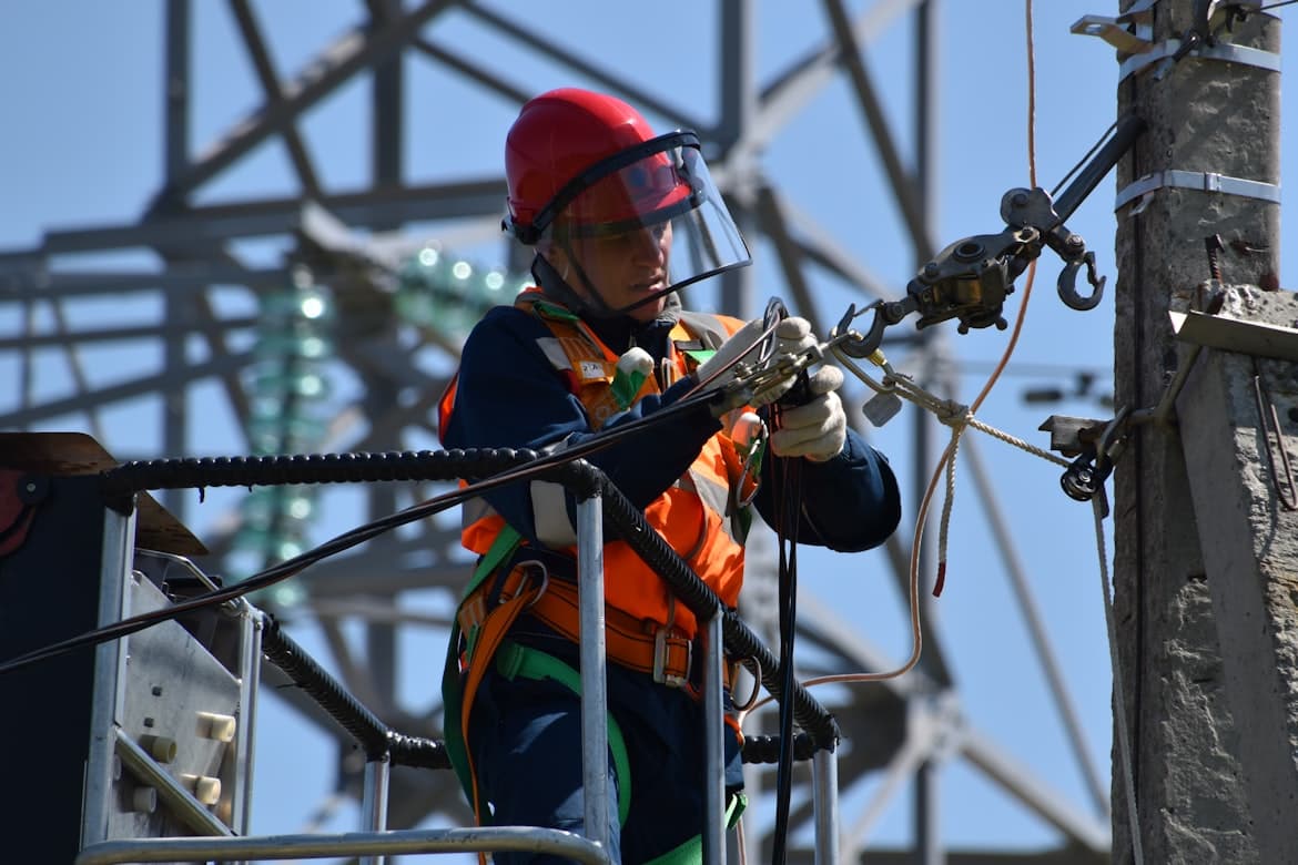 Électricien / Elektrikçi