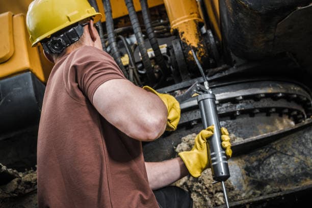  İş Makineleri Servis Teknisyeni